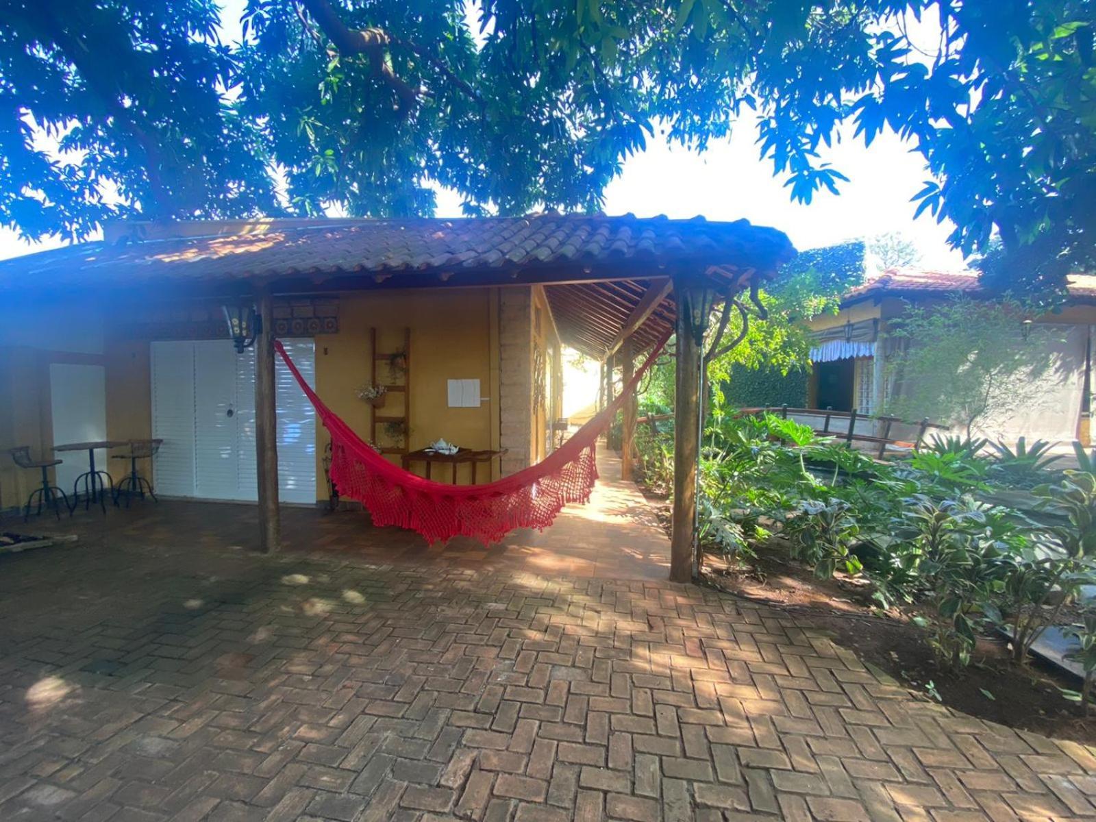 Hotel Pousada Chale Das Flores Sertãozinho 외부 사진